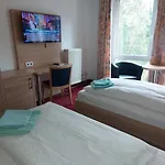 Sperlingshof 2*
